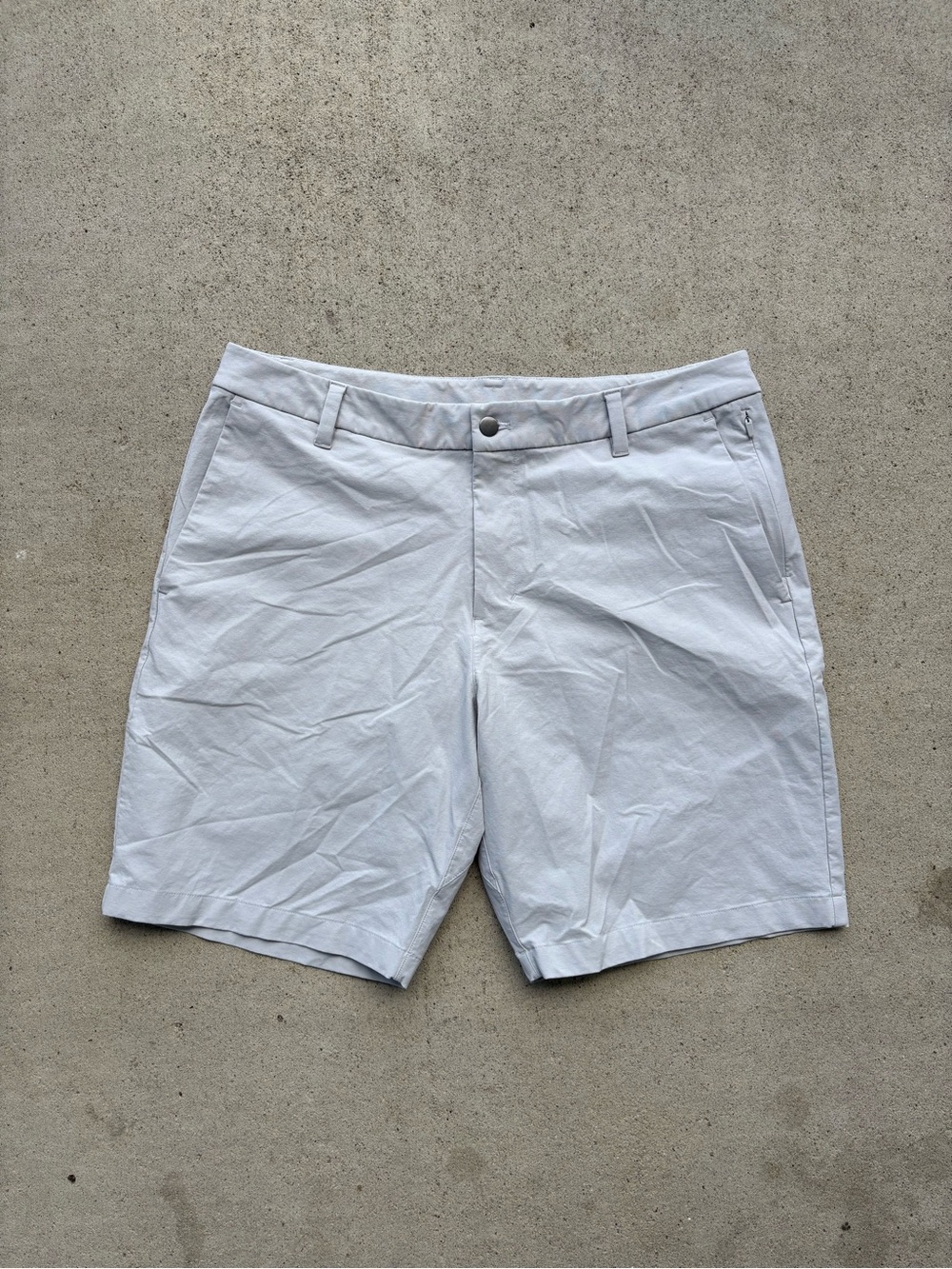 Lululemon Commission Shorts 36 Light Grey ABC Golf Chino 10 Inseam